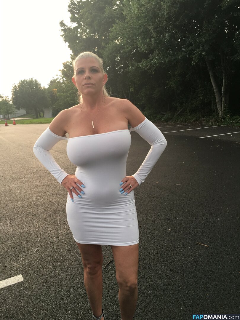 Claudette Monroe / MissMonroeXO / missmonroe Обнажённый OnlyFans  Утёкшее фото #5