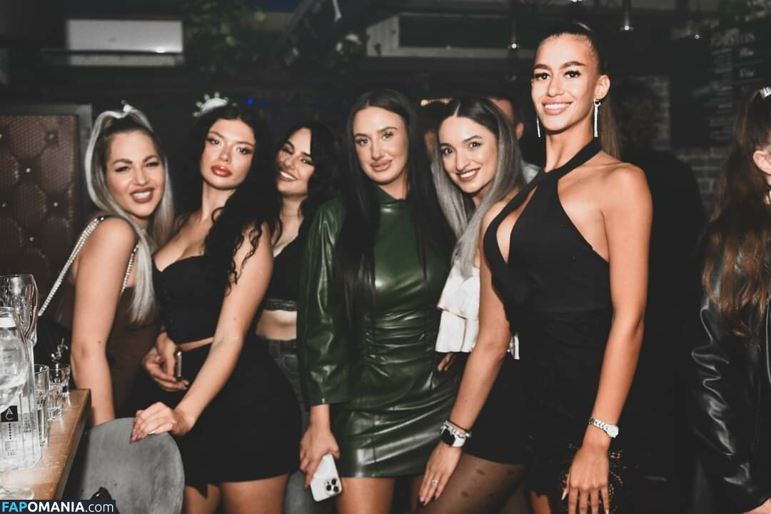 Claudia Roxana / claudiroxa / cristeatina23 Обнажённый OnlyFans  Утёкшее фото #44