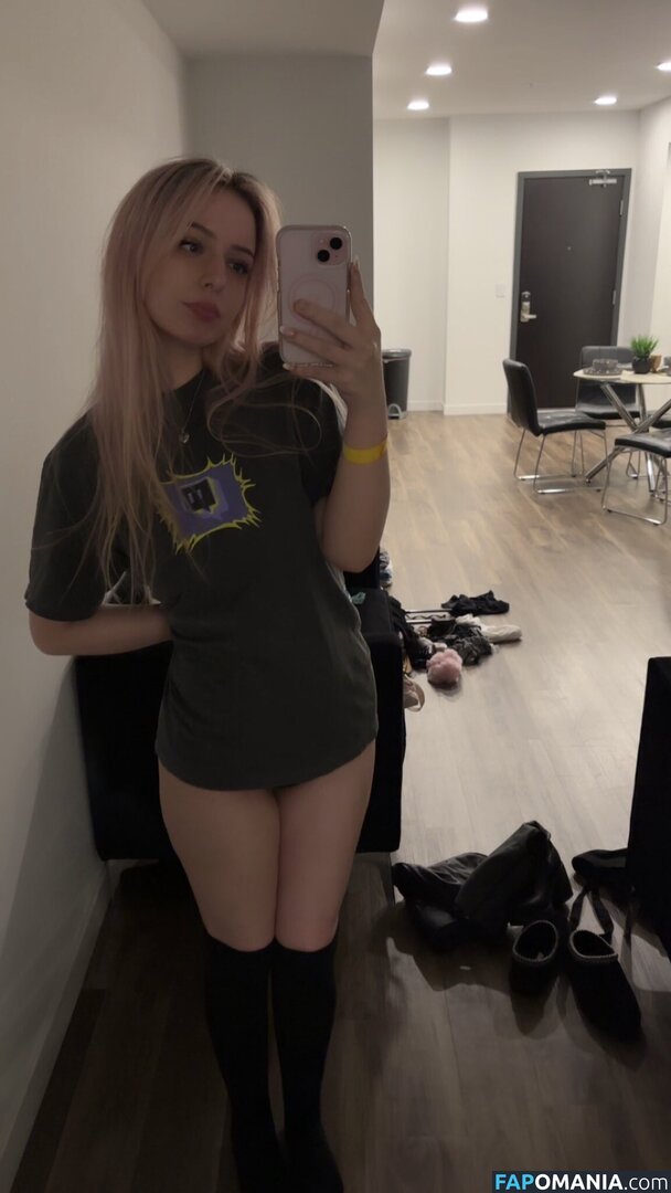 Cosplaysis / sismellow Обнажённый OnlyFans  Утёкшее фото #9