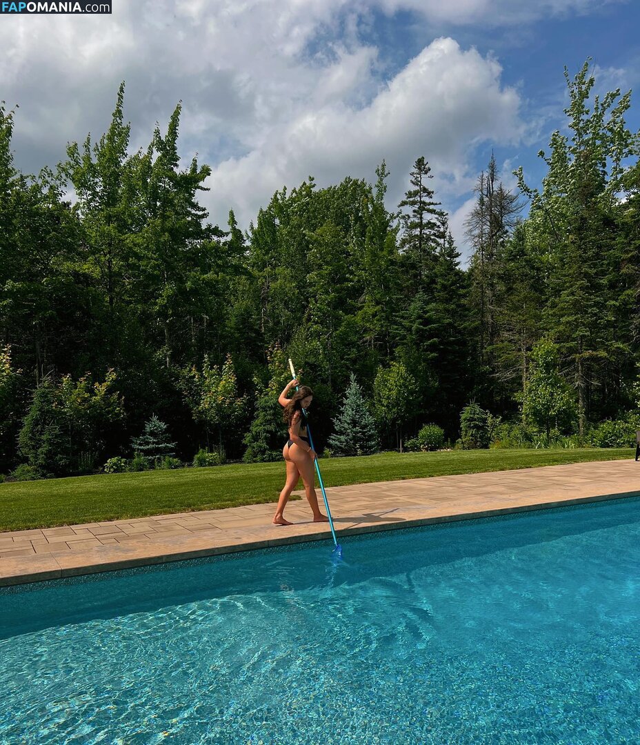 Courtney Sarault / court_sarault / courtsarault / https: Обнажённый OnlyFans  Утёкшее фото #15