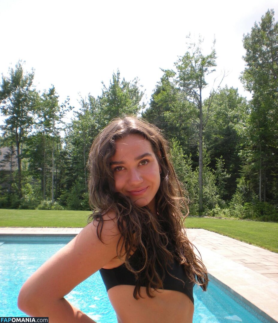 Courtney Sarault / court_sarault / courtsarault / https: Обнажённый OnlyFans  Утёкшее фото #16