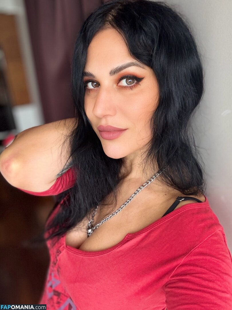 Cristina Scabbia / MissScabbia / cristinascabbia / https: Обнажённый OnlyFans  Утёкшее фото #1