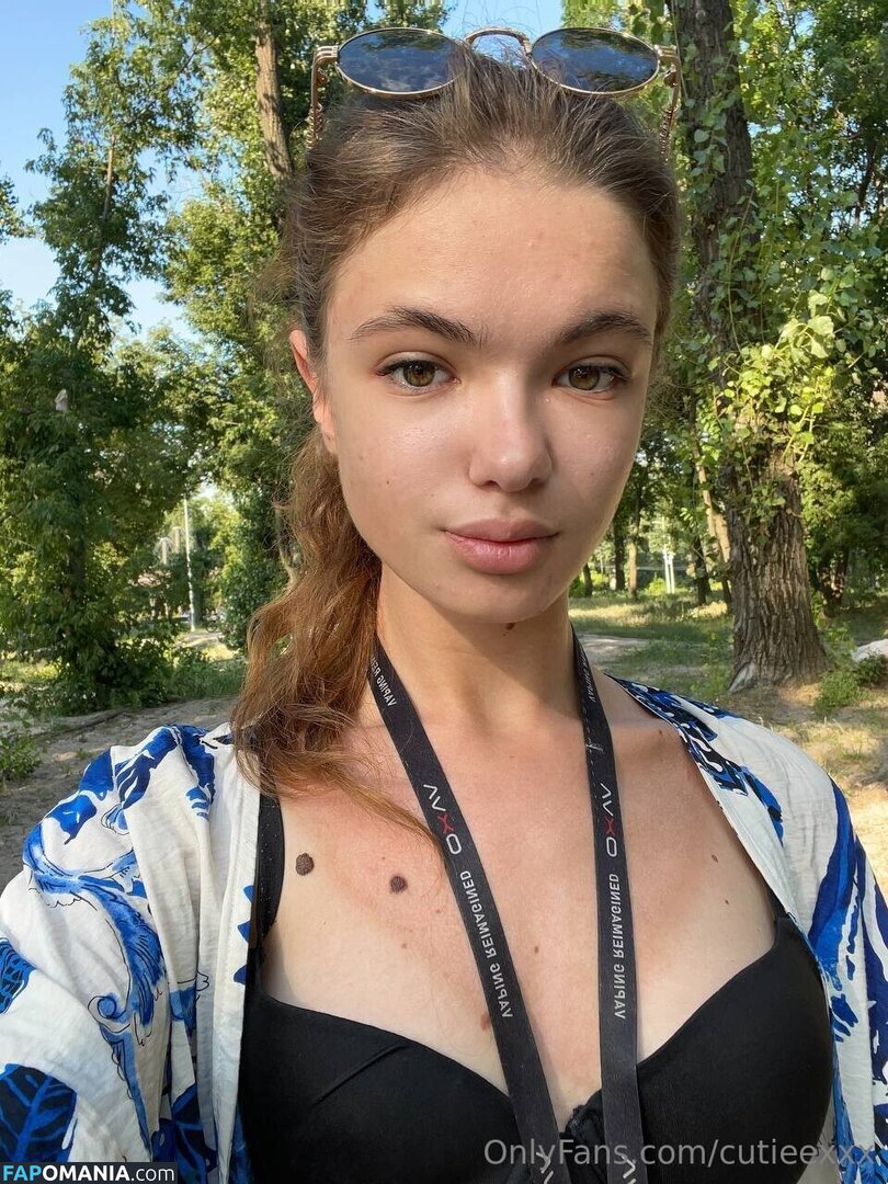 cutieexxx / lil_cutieexx Обнажённый OnlyFans  Утёкшее фото #4