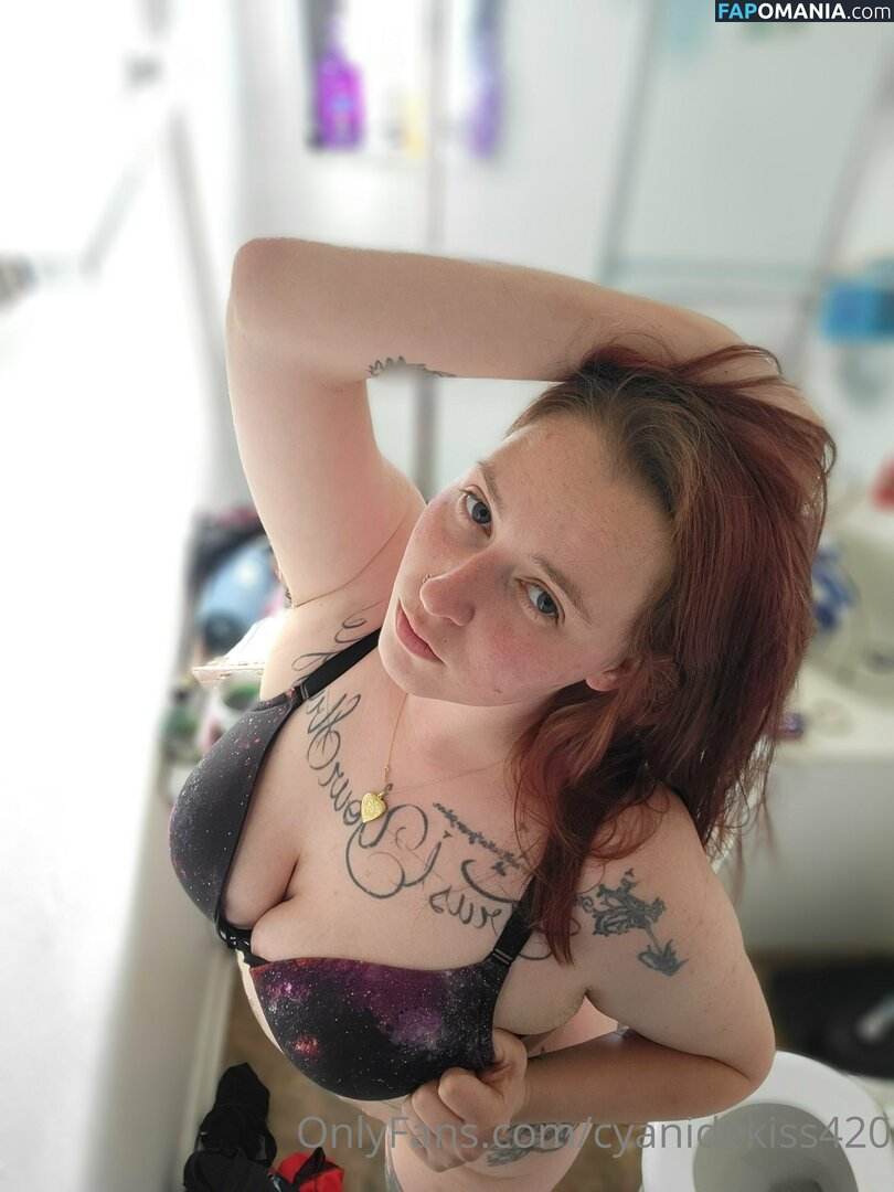 cyanidekiss420 / samanthaxcyanide Обнажённый OnlyFans  Утёкшее фото #29