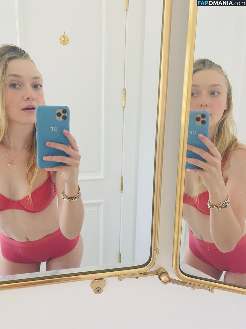 Dakota Fanning / dakotafanning Обнажённый OnlyFans  Утёкшее фото #4