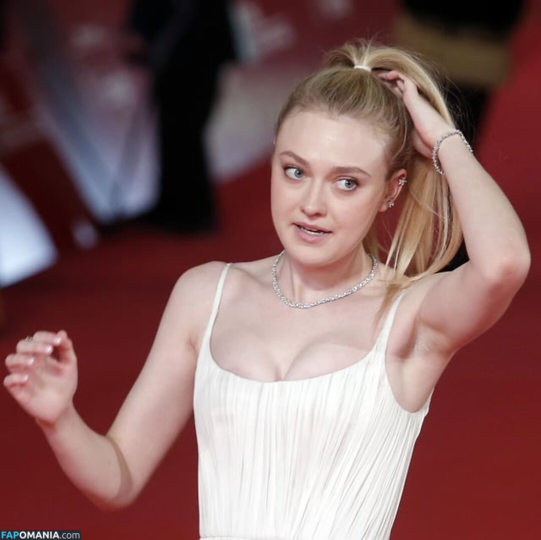 Dakota Fanning / dakotafanning Обнажённый OnlyFans  Утёкшее фото #21
