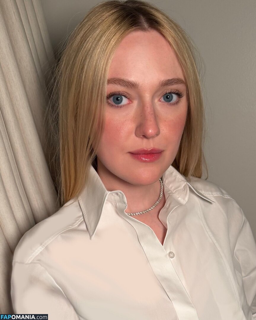 Dakota Fanning / dakotafanning Обнажённый OnlyFans  Утёкшее фото #275