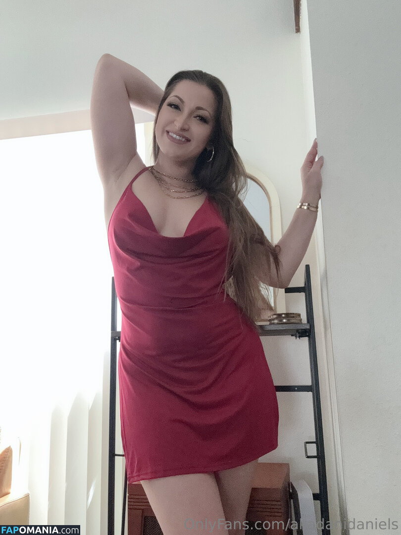 Dani Daniels / akaDaniDaniels / danidanielstiktok / theakadanidaniels Обнажённый OnlyFans  Утёкшее фото #138