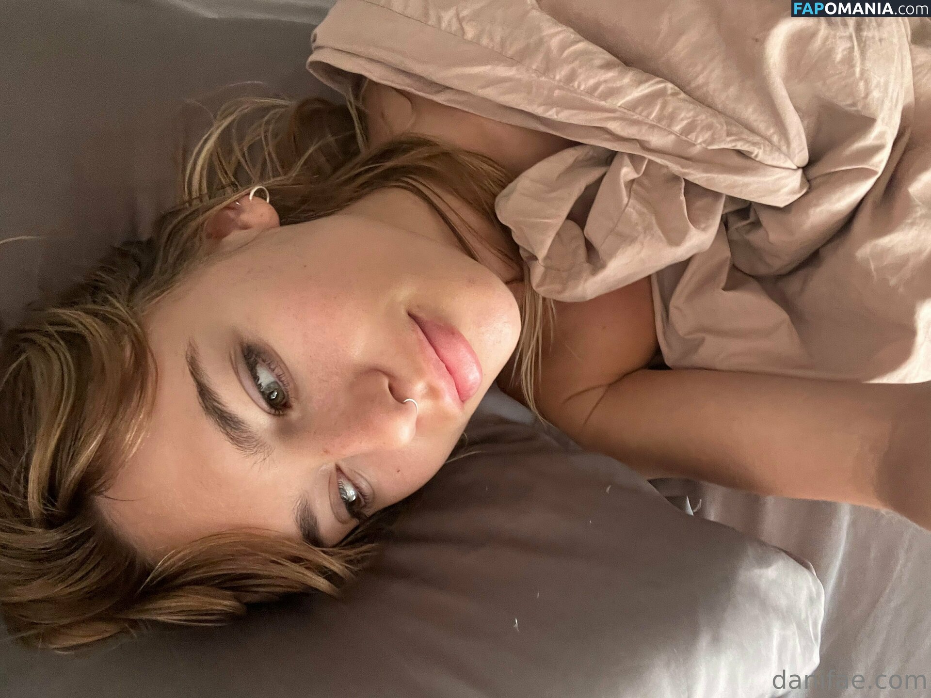 Dani Fae / DaniFae / GlitteringBat6 / TheDanii / daniandsebastian / itsdanifae Обнажённый OnlyFans  Утёкшее фото #42