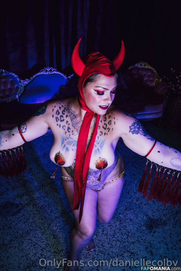 Danielle Colby Обнажённый Утёкшее фото #67