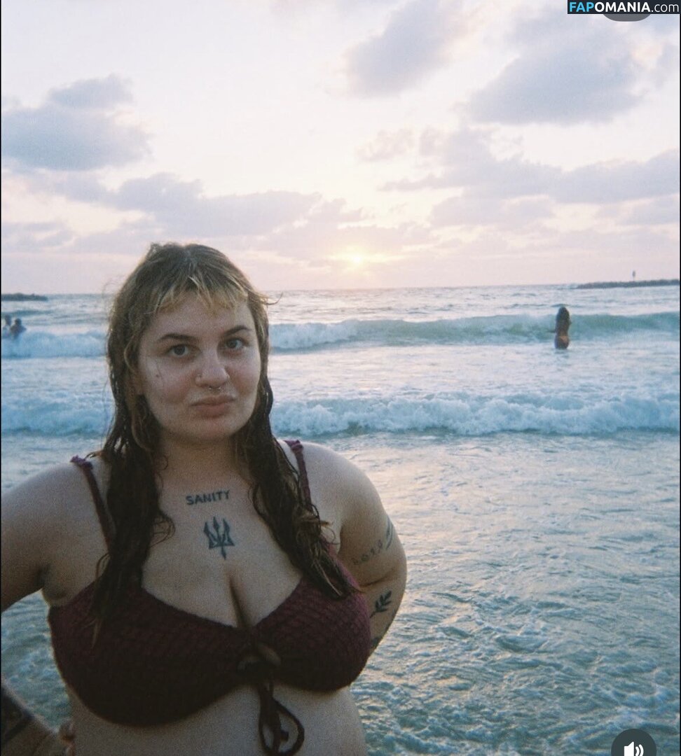 Daryna Altman / daryna.altman / darynaaltman / https: Обнажённый OnlyFans  Утёкшее фото #2