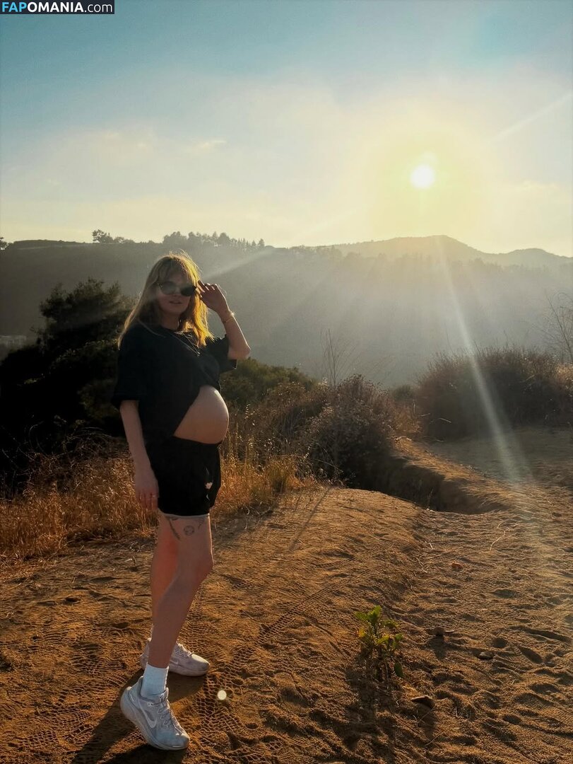 Debby Ryan / debbyryan Обнажённый OnlyFans  Утёкшее фото #14