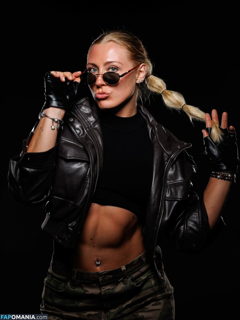 Delia Schweizer / delia.schweizer Обнажённый OnlyFans  Утёкшее фото #5