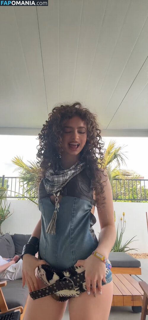 Demitra Kalogeras / demitrakalogeras Обнажённый OnlyFans  Утёкшее фото #23