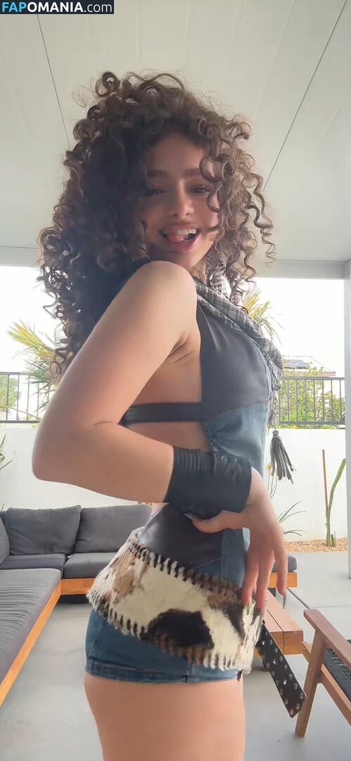 Demitra Kalogeras / demitrakalogeras Обнажённый OnlyFans  Утёкшее фото #30