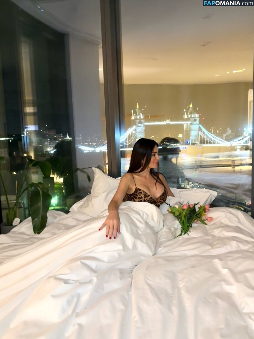 Dominique Hourani / DominiqueHorani / dominiquehourani / https: Обнажённый OnlyFans  Утёкшее фото #1