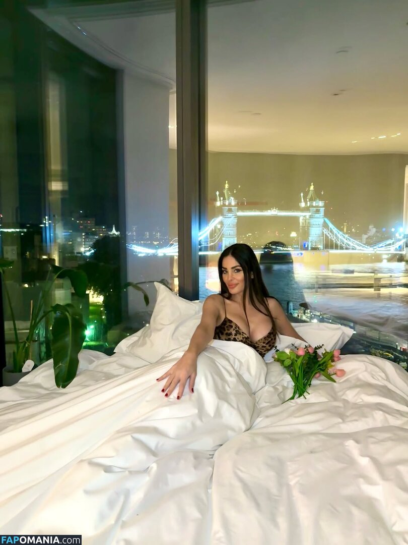 Dominique Hourani / DominiqueHorani / dominiquehourani / https: Обнажённый OnlyFans  Утёкшее фото #2