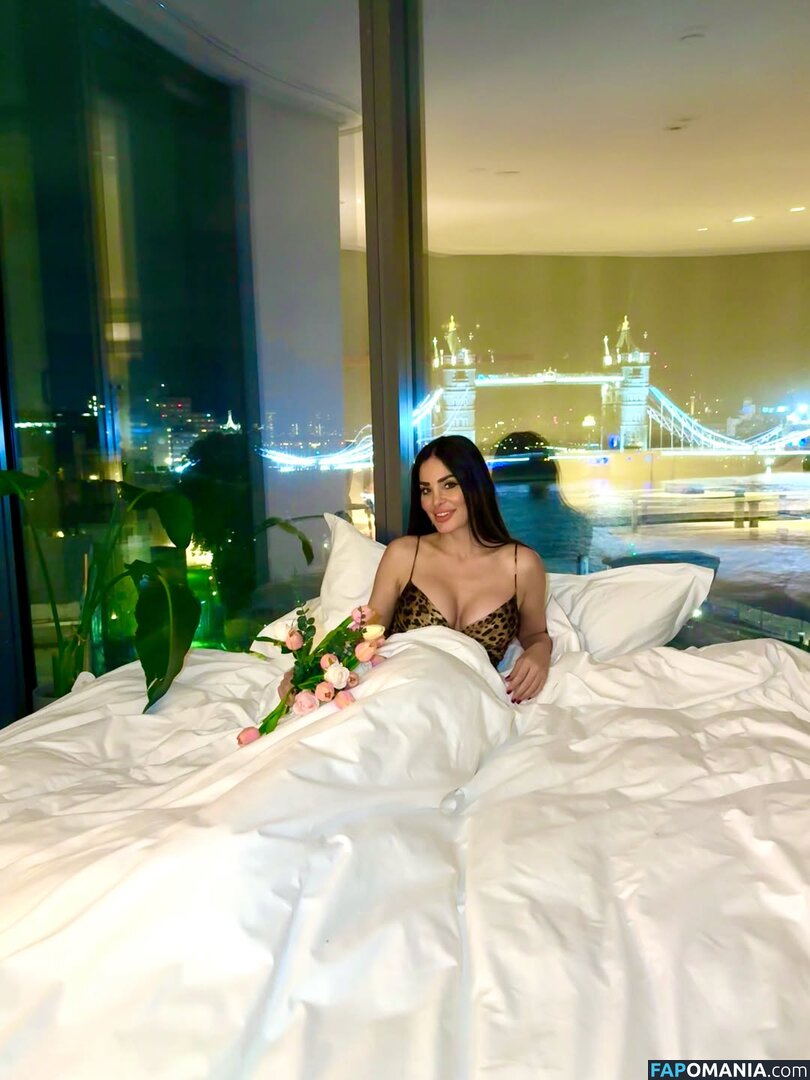 Dominique Hourani / DominiqueHorani / dominiquehourani / https: Обнажённый OnlyFans  Утёкшее фото #5