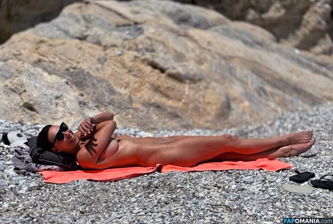 Dora Chrysikou / dorachrysikou Обнажённый OnlyFans  Утёкшее фото #3