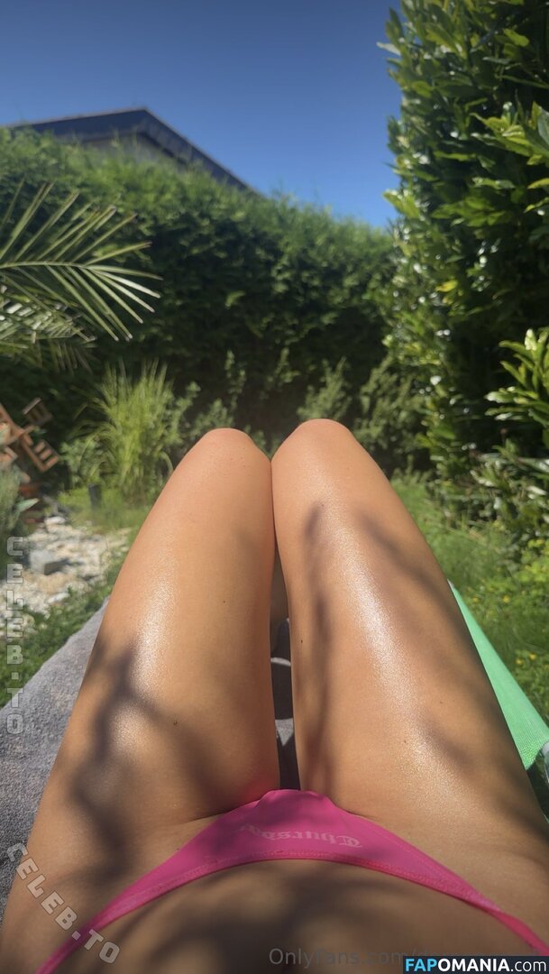 Doreen Gnadi / doreengnadi / doreengnadi3 / doreengnadi6531 / https: Обнажённый OnlyFans  Утёкшее фото #6