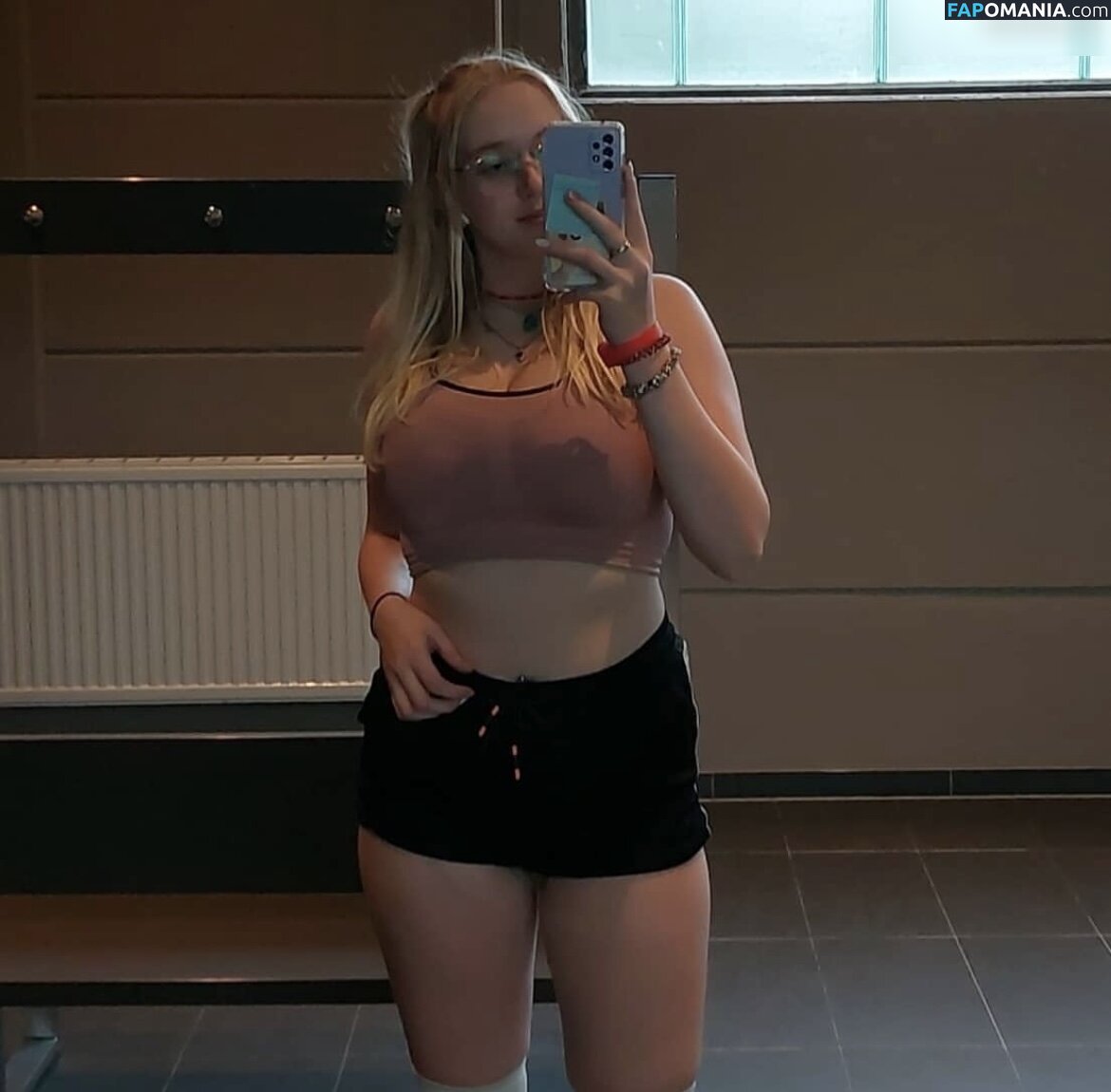 Dorfblondie Обнажённый OnlyFans  Утёкшее фото #79