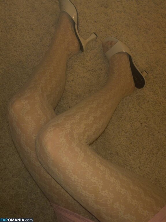 dpuw_ / maybe_pretty_ / zoya_maybe_pretty Обнажённый OnlyFans  Утёкшее фото #1