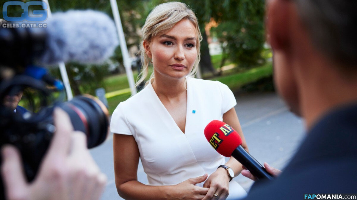 Ebba Busch Обнажённый OnlyFans  Утёкшее фото #2