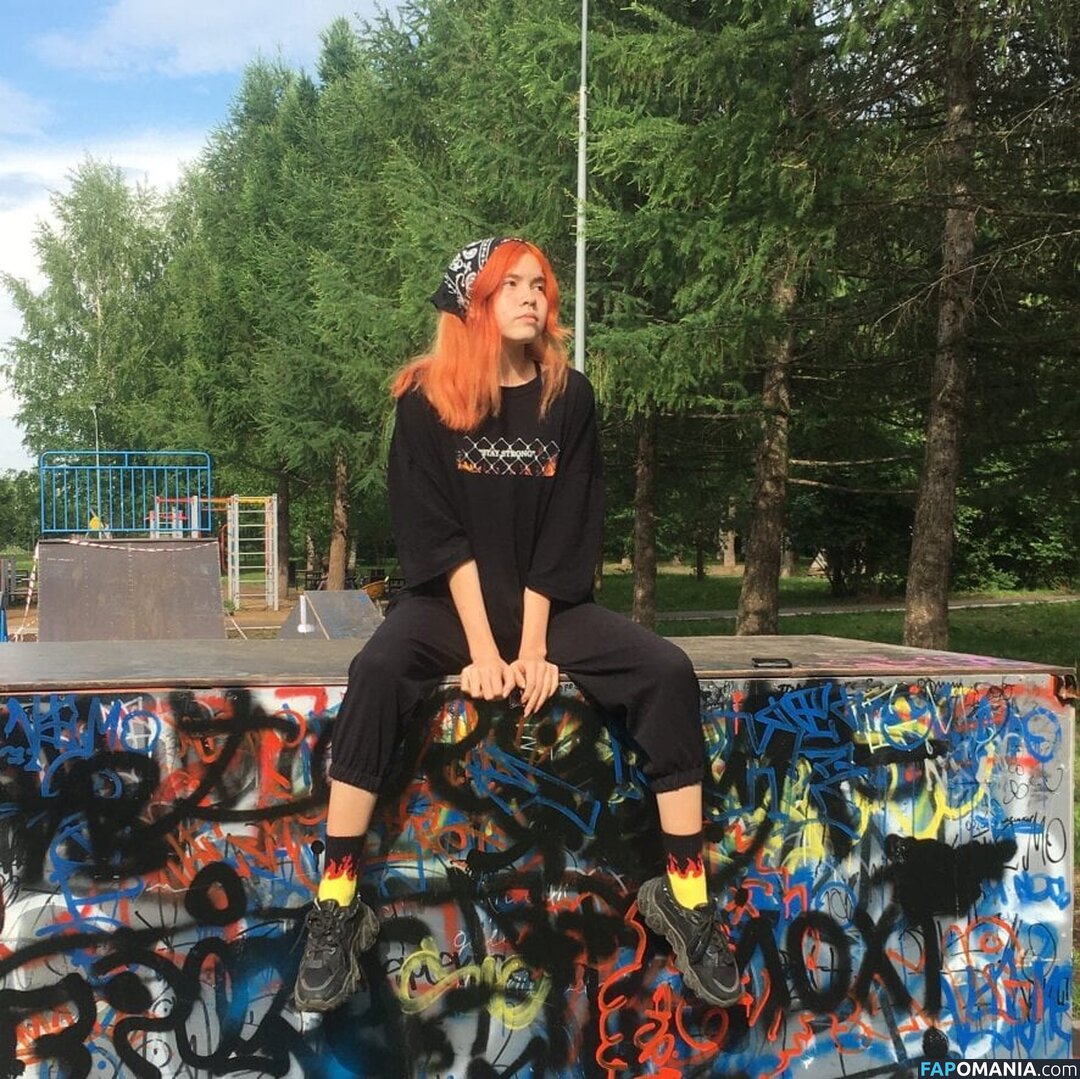 edinacowee Обнажённый OnlyFans  Утёкшее фото #2