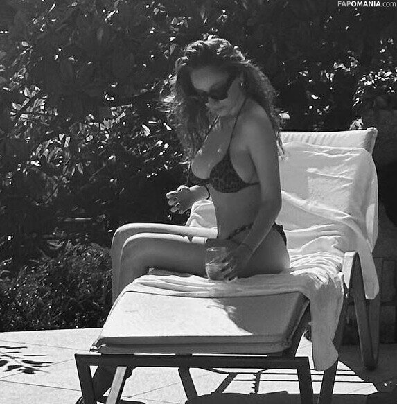 Elif Nesil Eliffnesil / eliffnesil / elifnesil2 Обнажённый OnlyFans  Утёкшее фото #3