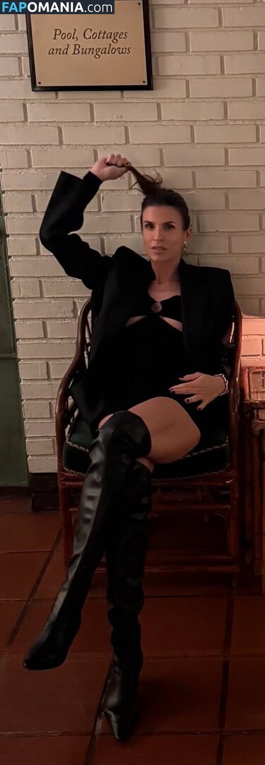 Elisabetta Canalis / JustElisabetta / littlecrumb_ Обнажённый OnlyFans  Утёкшее фото #637