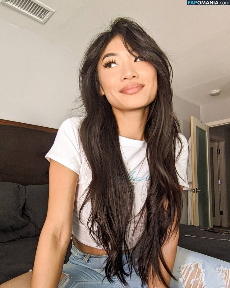 Elizabeth Tran / elizabethtran / elizabethtran626 Обнажённый OnlyFans  Утёкшее фото #33