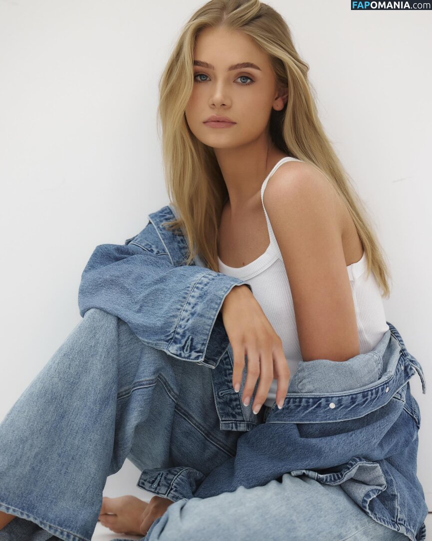 Ella Binney / miss.ella.binney Обнажённый OnlyFans  Утёкшее фото #14