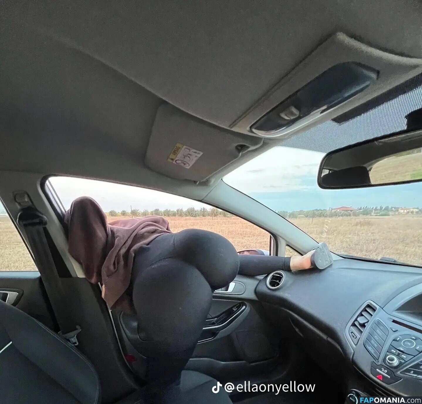 Ellaonyellow / ielleowo Обнажённый OnlyFans  Утёкшее фото #1