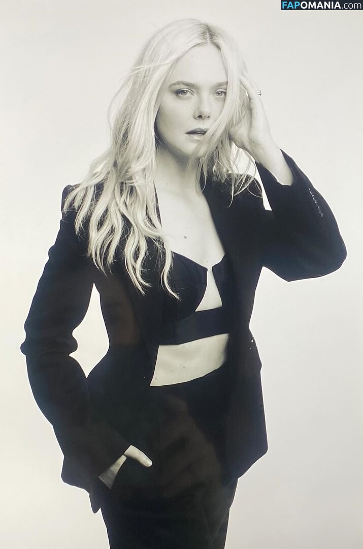 Elle Fanning / ellefanning Обнажённый OnlyFans  Утёкшее фото #10