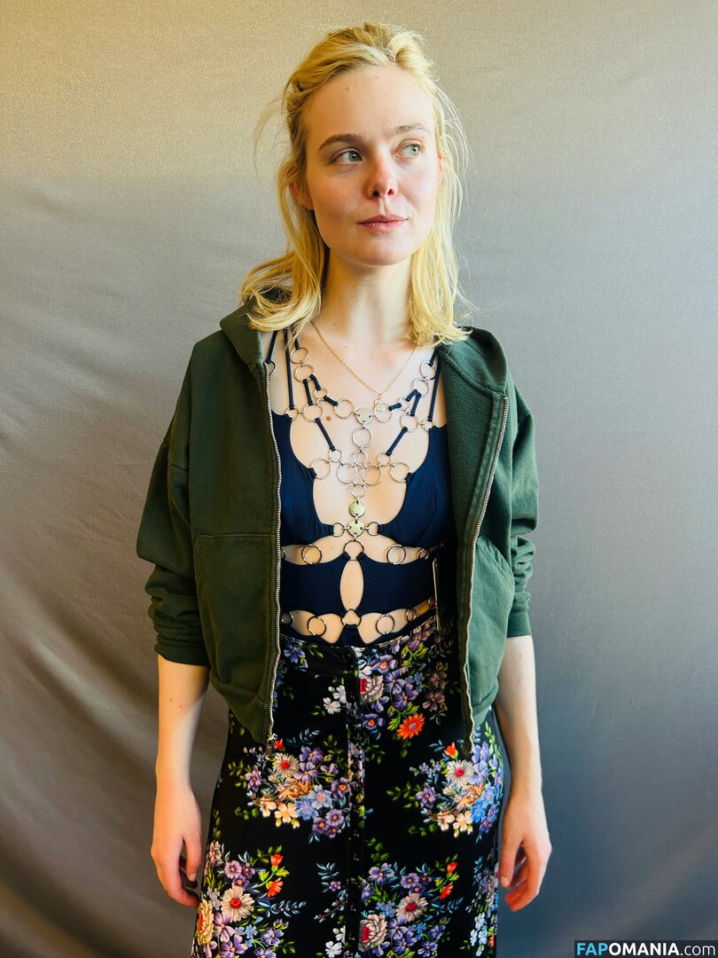 Elle Fanning / ellefanning Обнажённый OnlyFans  Утёкшее фото #146