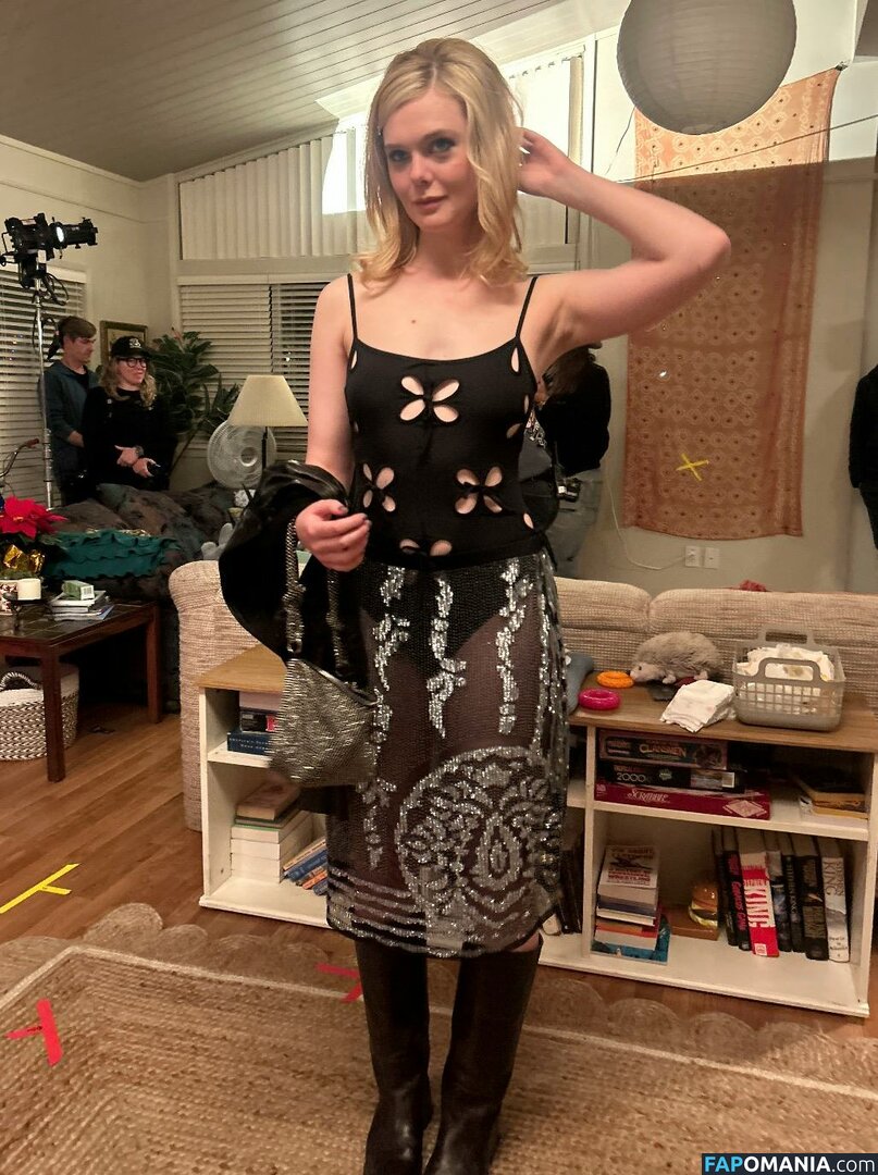Elle Fanning / ellefanning Обнажённый OnlyFans  Утёкшее фото #147