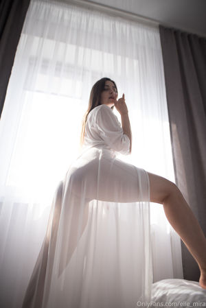 Elle Mira
