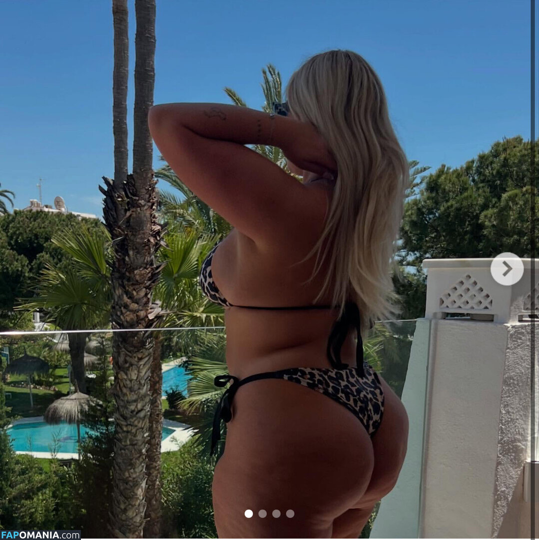 Ellie Robinson / elliee.robinsonn / elsdeex Обнажённый OnlyFans  Утёкшее фото #72