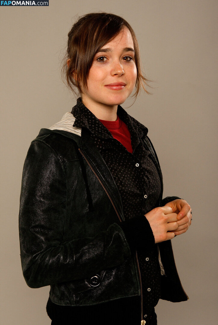 Elliot Page / elliotpage / formerly Ellen Page Обнажённый OnlyFans  Утёкшее фото #5
