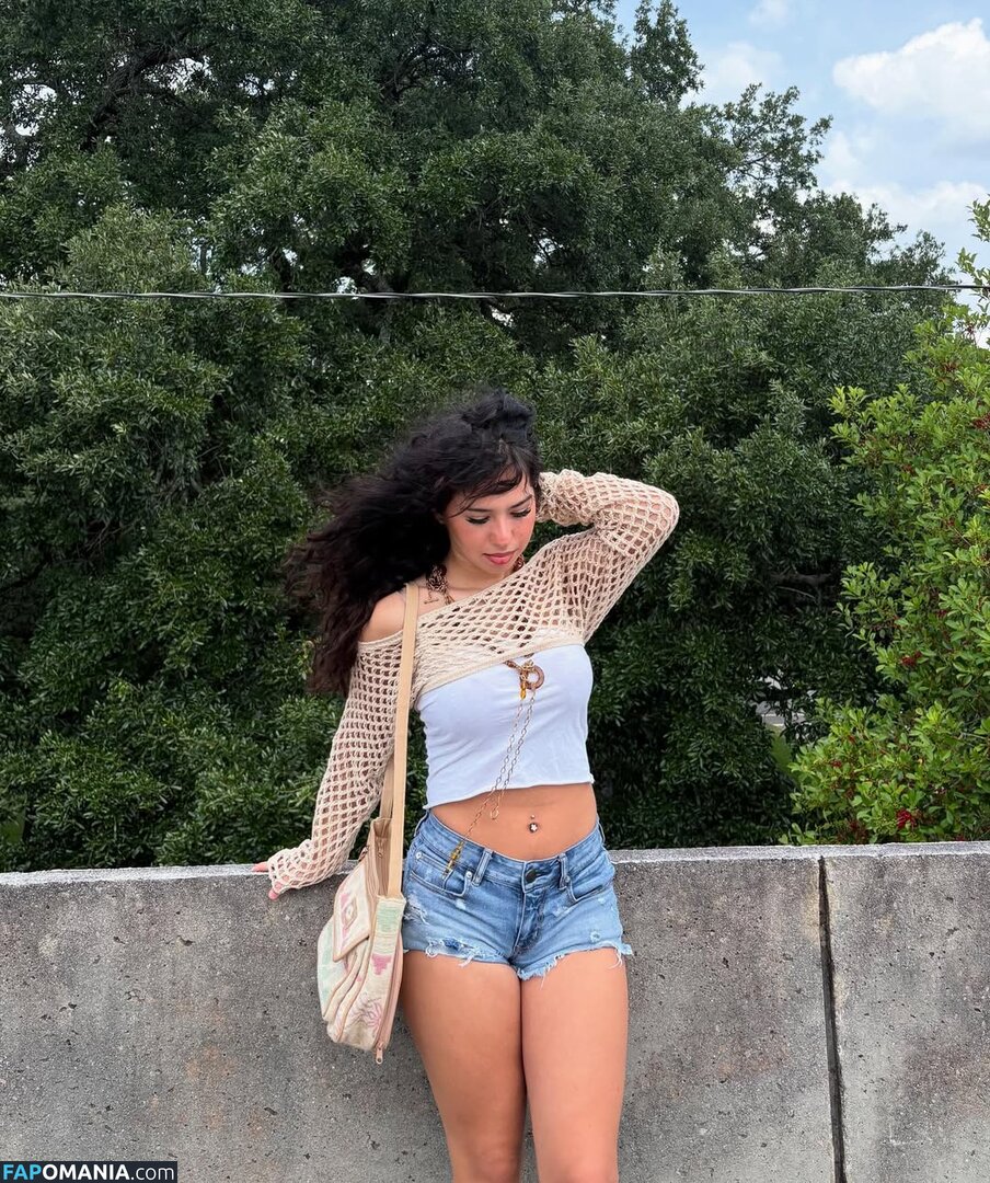 Emaleah Christou / emaleahchristou / https: Обнажённый OnlyFans  Утёкшее фото #8