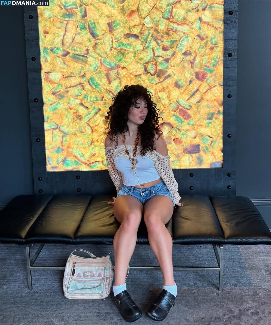 Emaleah Christou / emaleahchristou / https: Обнажённый OnlyFans  Утёкшее фото #9