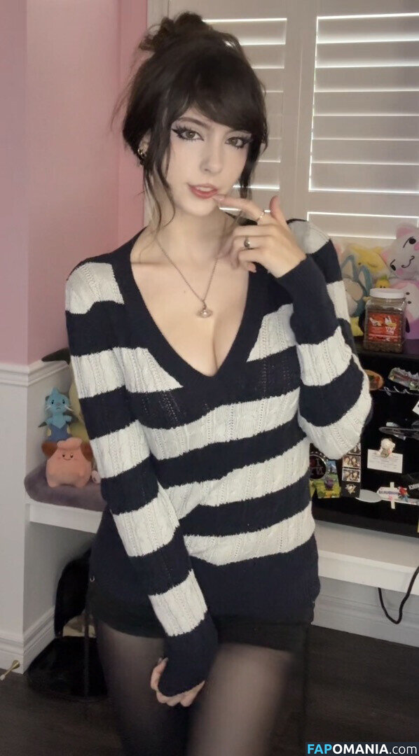 __emiki / em098 / emik28 / emiki / emiki28 / ilovekitties.28 Обнажённый OnlyFans  Утёкшее фото #2