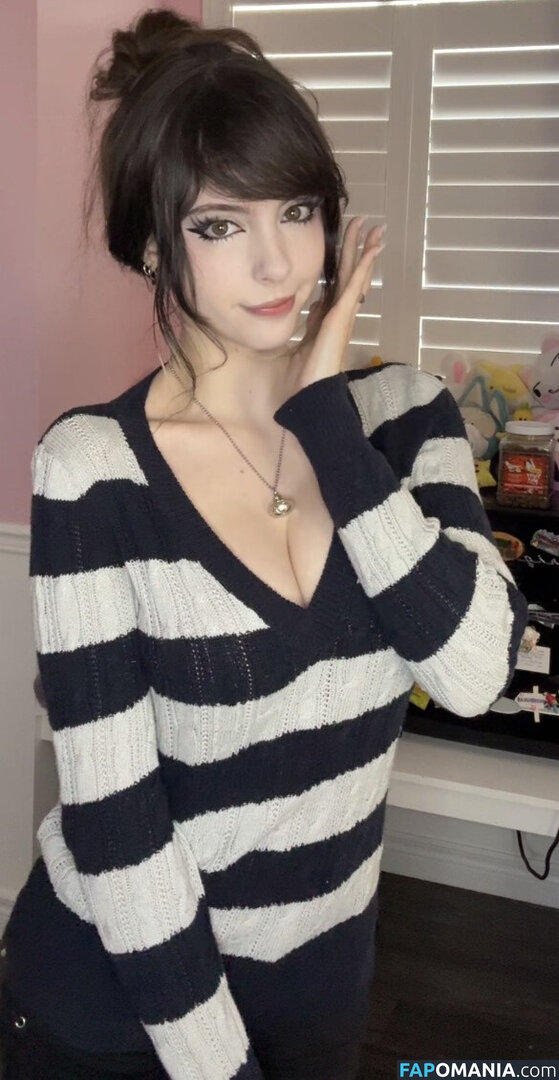 __emiki / em098 / emik28 / emiki / emiki28 / ilovekitties.28 Обнажённый OnlyFans  Утёкшее фото #4