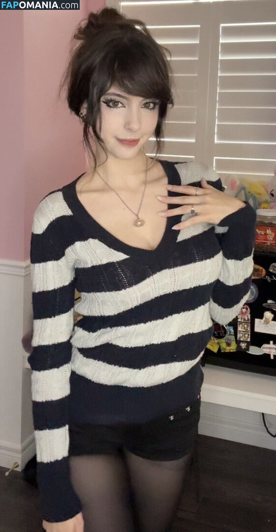 __emiki / em098 / emik28 / emiki / emiki28 / ilovekitties.28 Обнажённый OnlyFans  Утёкшее фото #8