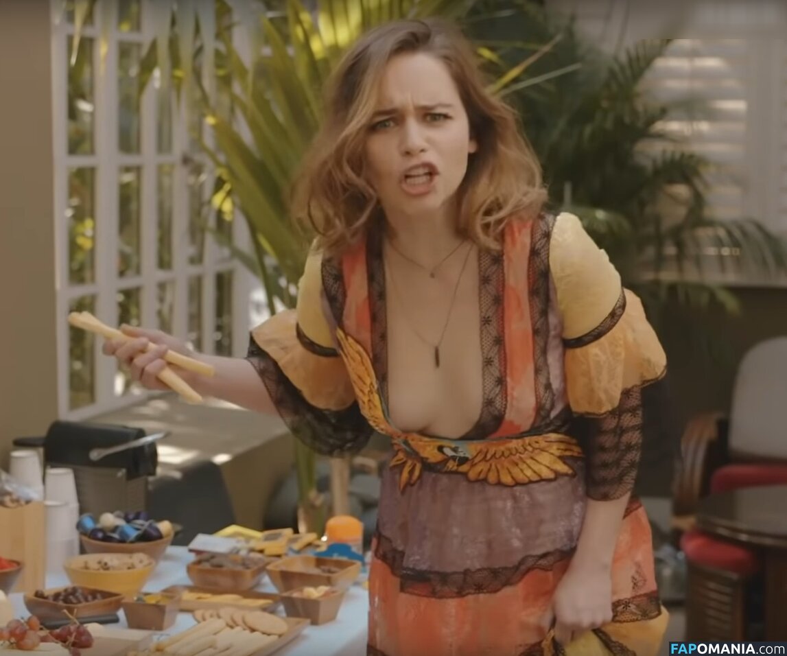 Emilia Clarke / clarkeyxo / emilia_clarke / emiliaclarke Обнажённый OnlyFans  Утёкшее фото #735