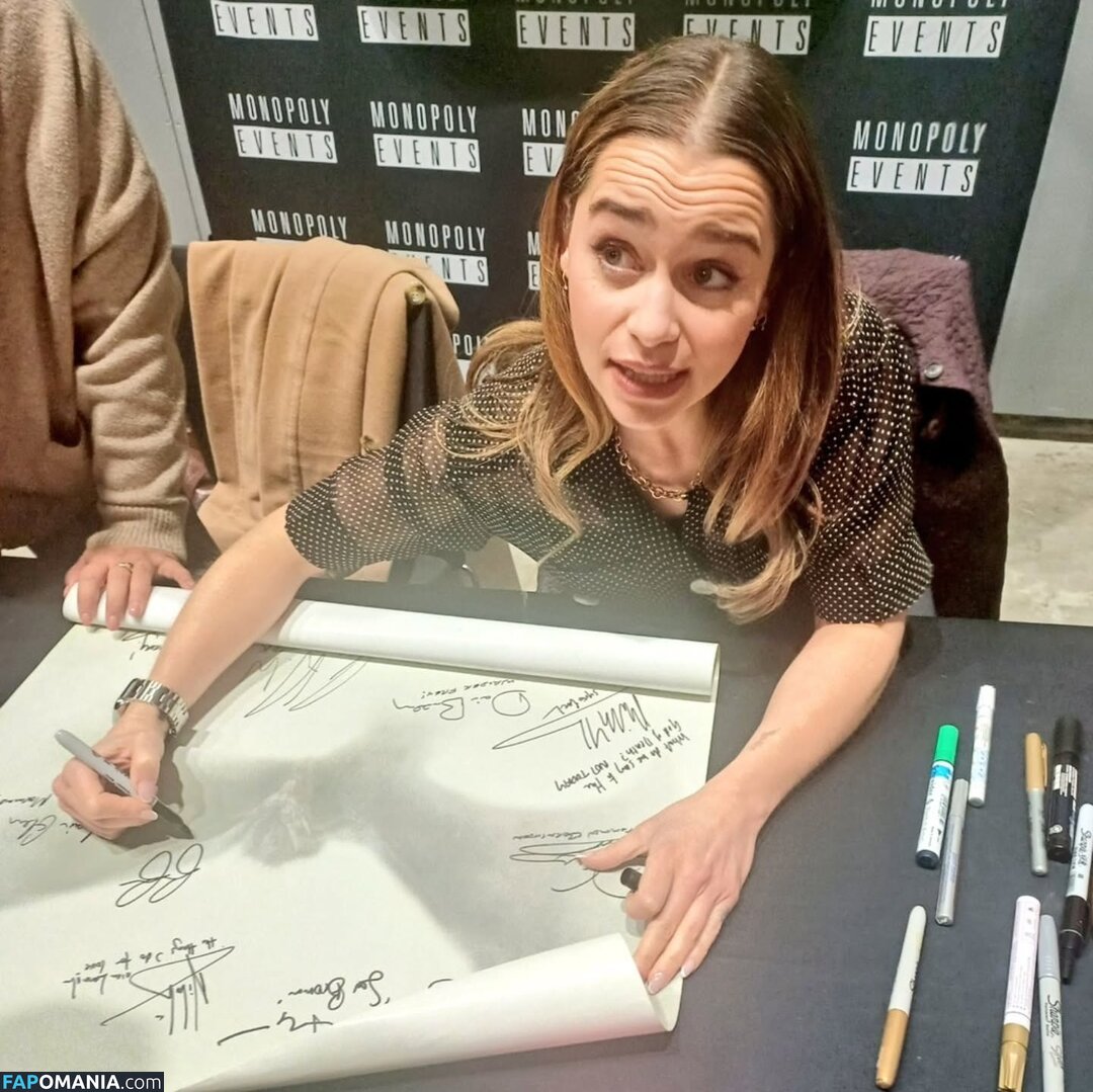 Emilia Clarke / clarkeyxo / emilia_clarke / emiliaclarke Обнажённый OnlyFans  Утёкшее фото #892