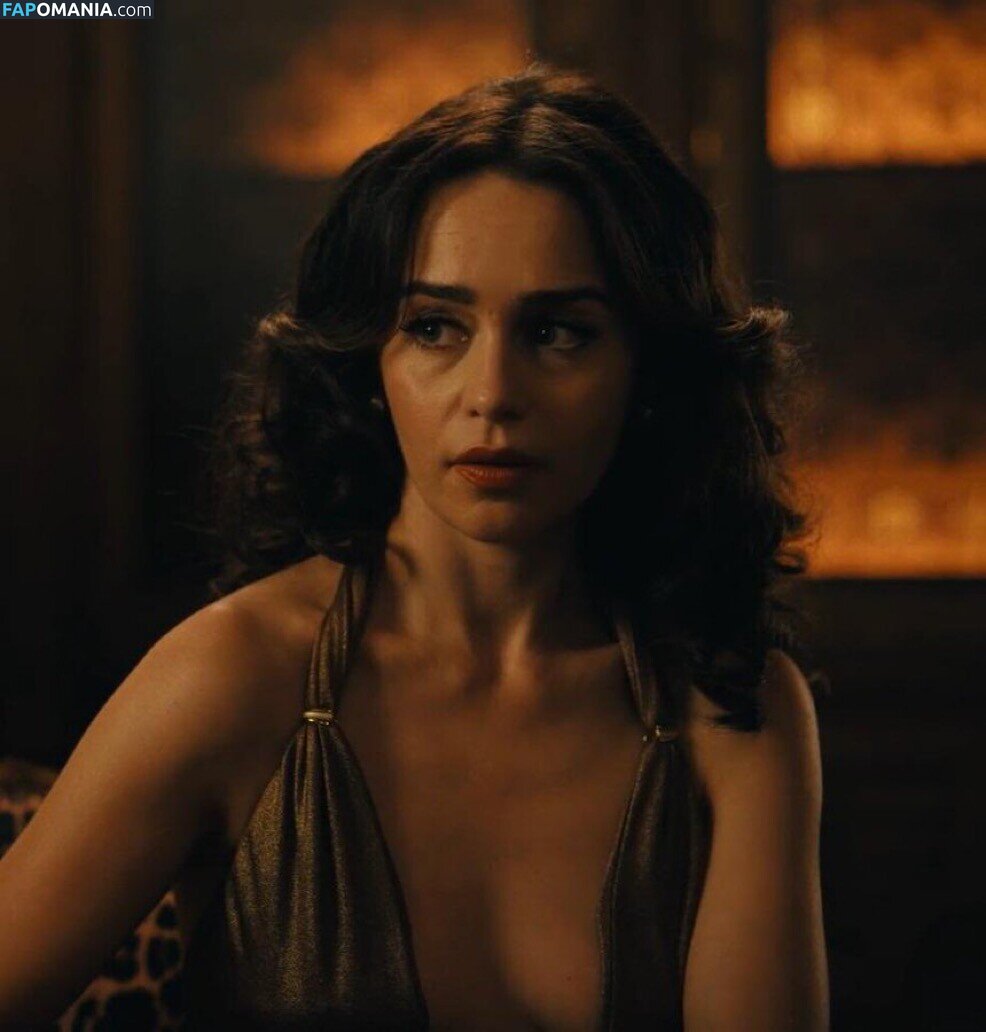 Emilia Clarke / clarkeyxo / emilia_clarke / emiliaclarke Обнажённый OnlyFans  Утёкшее фото #910