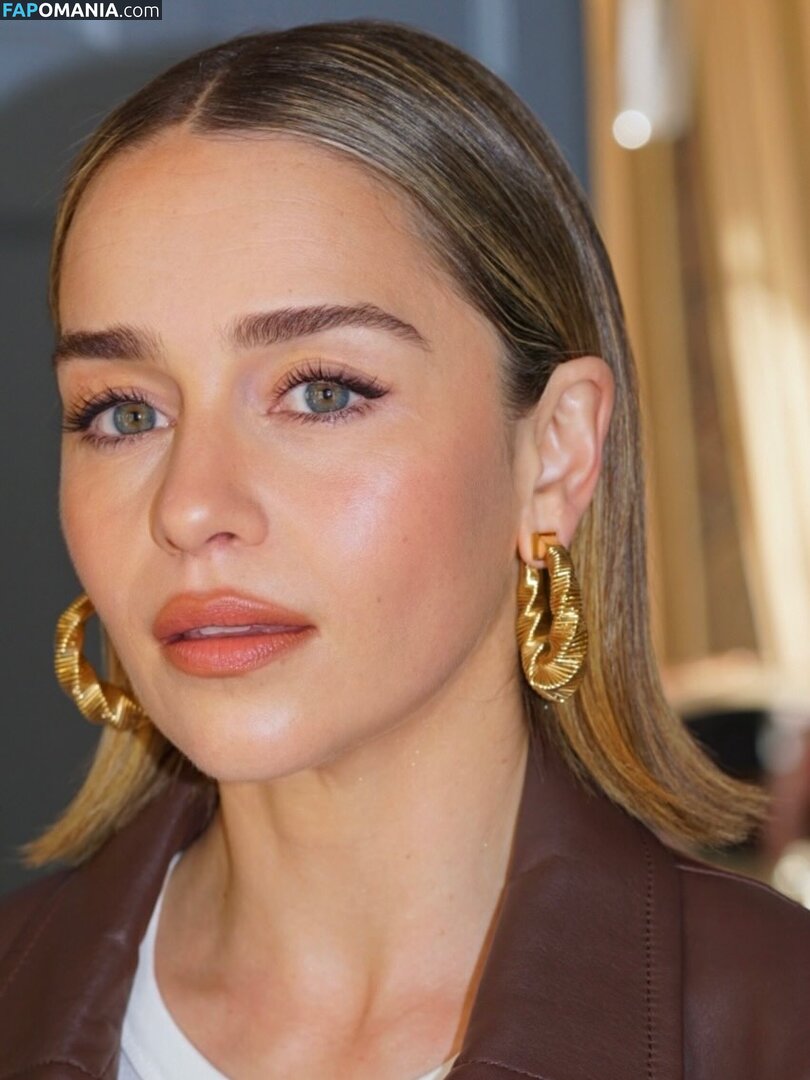 Emilia Clarke / clarkeyxo / emilia_clarke / emiliaclarke / emiliaclarkecentral / https: Обнажённый OnlyFans  Утёкшее фото #925
