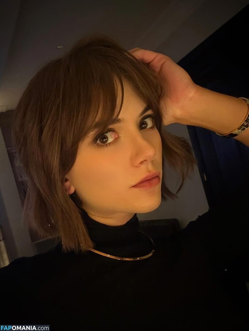 Emilia Jones Обнажённый OnlyFans  Утёкшее фото #25