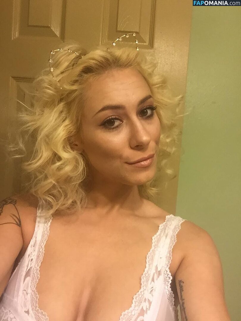 Emilia Moreland / Emily Moreland / Emmy Monroe / LadyLoveRival / LadyRival / LadyyRival / hypnotichealingby_emilia Обнажённый OnlyFans  Утёкшее фото #5